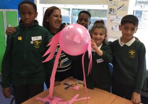 Frankie the flamingo does engineering: Think it! Build it! Test it!